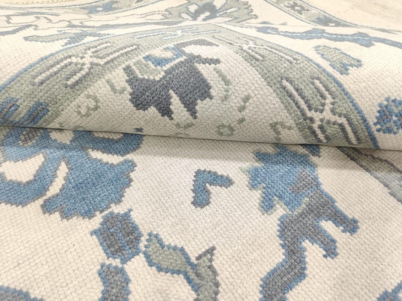 Blue Ivory Oushak Rug – Hand Tufted Floral Area Rug