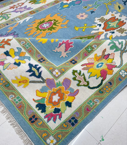 Folded edge showing wool pile and handcrafted finishing