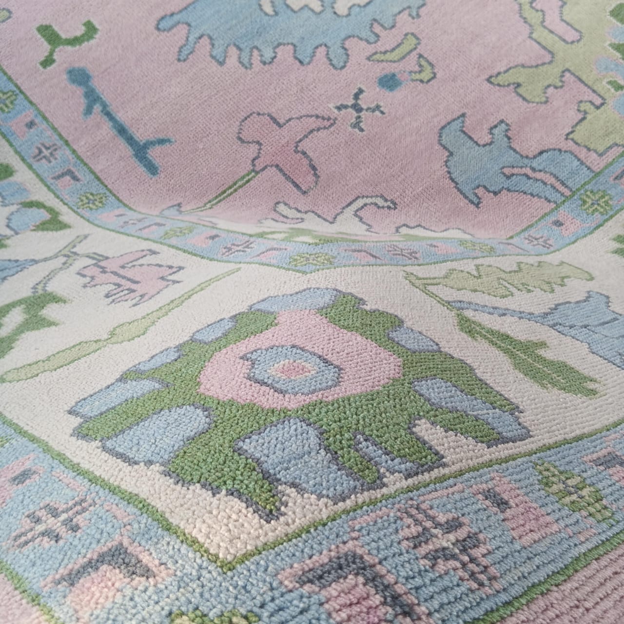 Pink Oushak Rug – Hand Tufted Wool Area Rug with Blue & Green Floral Design